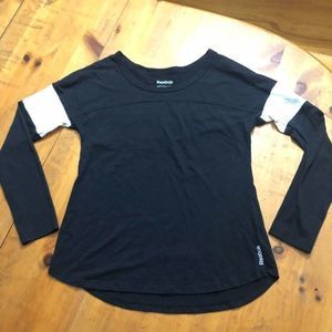 Reebok black top size medium